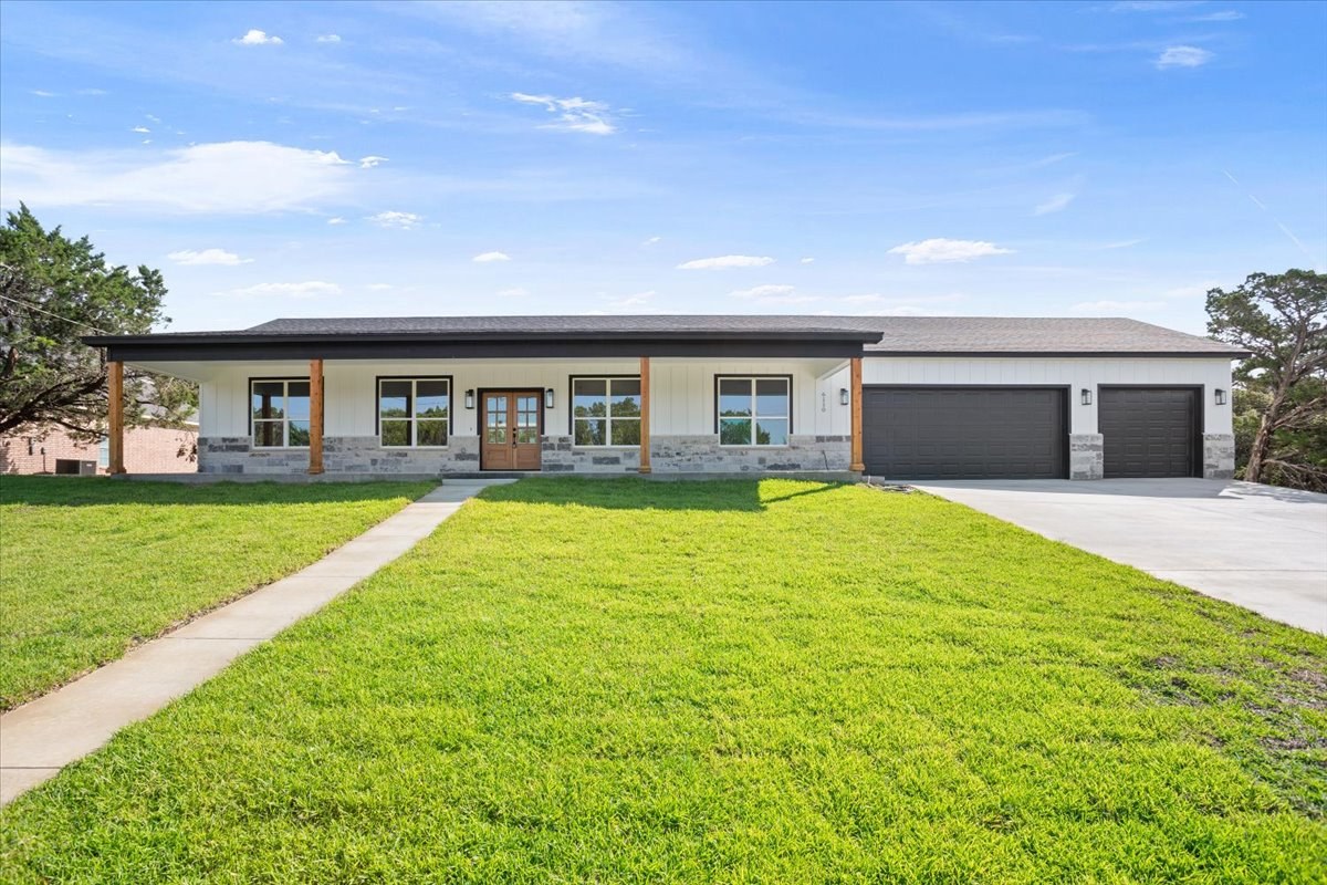 Cliff Lane modern farmhouse new build